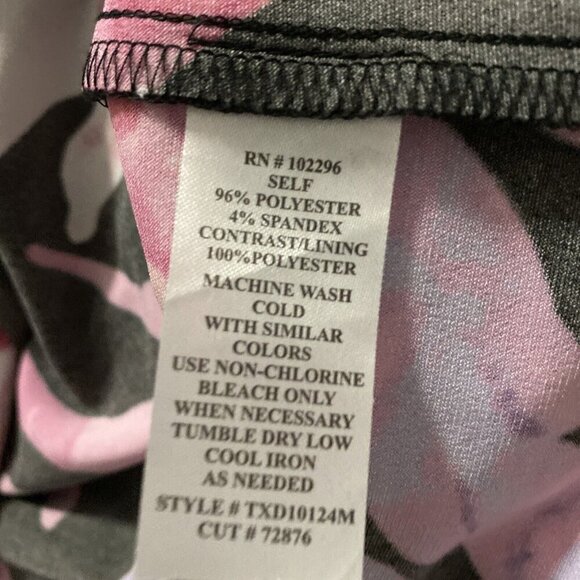 Connected Apparel Dress V Neck Maroon Floral Dress Size 12 - Picture 5 of 6